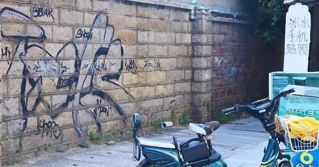 告別學生時代買的第1部手機,這仍是泉州最大的一條商業IT街